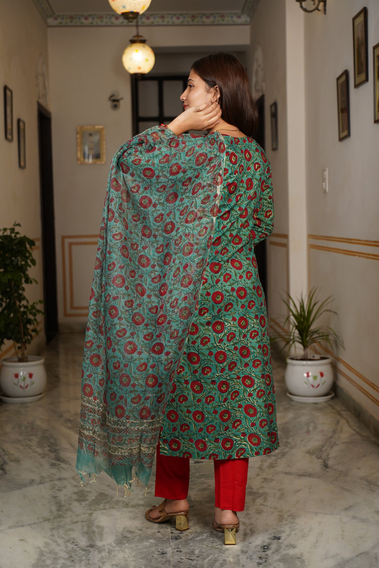 SAKHI Handblock Straight Kurti With Plain Pant And Kota Doriya Dupatta
