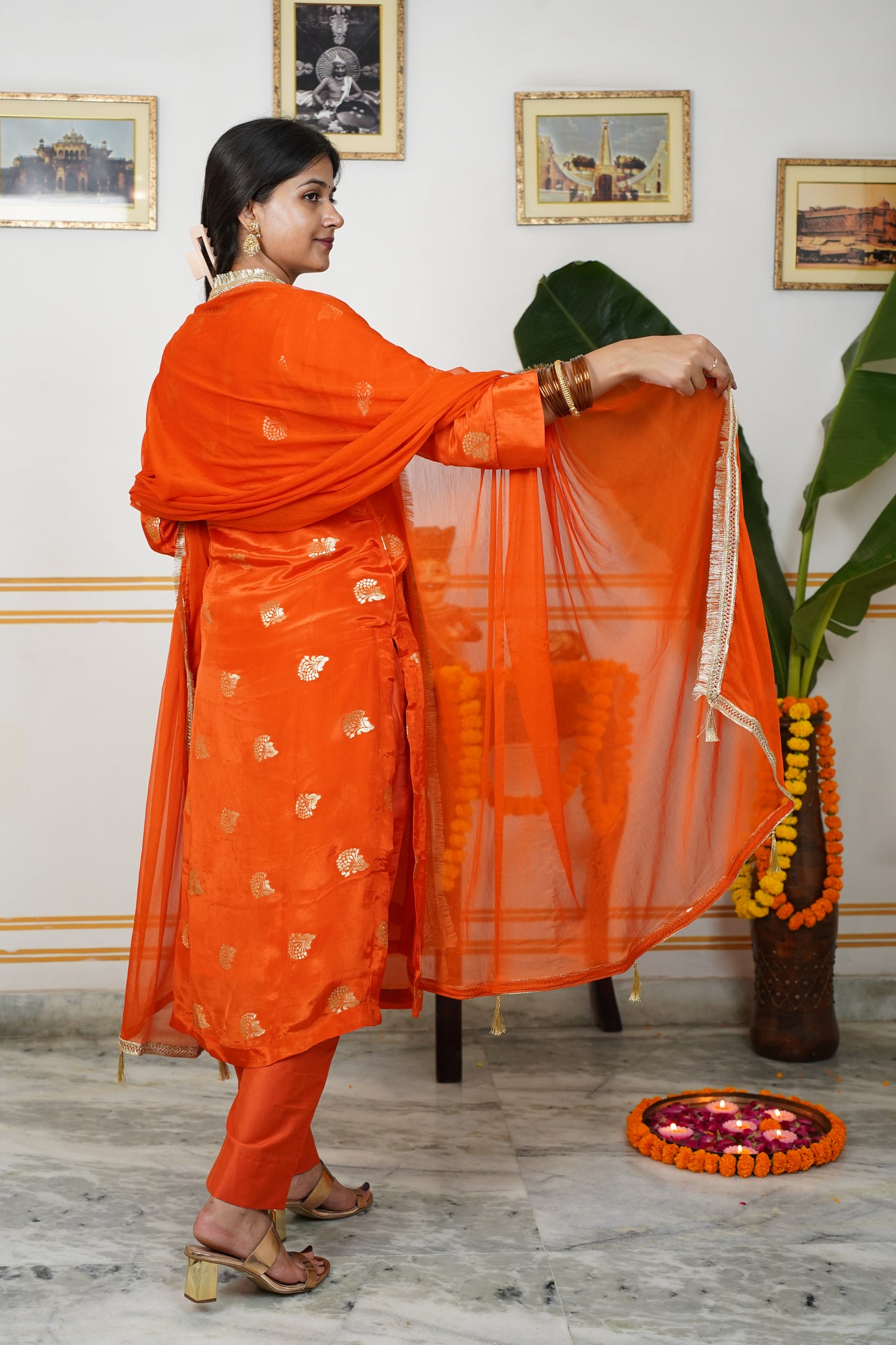"NAARANGEE" HO Silk Kurti With Lining And Cotton Silk Pant With Chamunda Chiffon Golden Lace And Tussles Dupatta