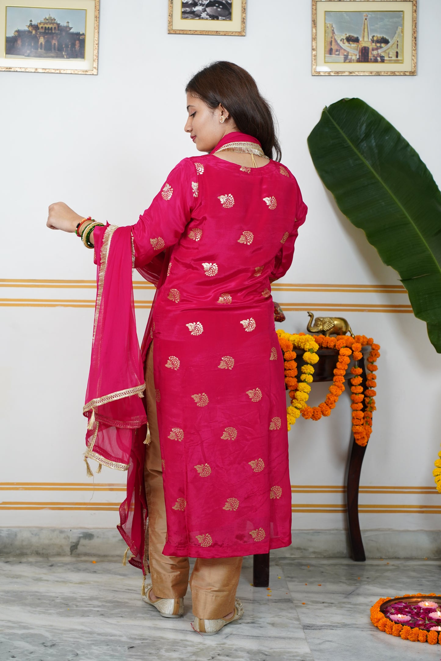 "RANI" HO Silk kurti With Lining and Cotton Silk Pant With Chamunda Chiffon With Golden Lace And Tussles Dupatta