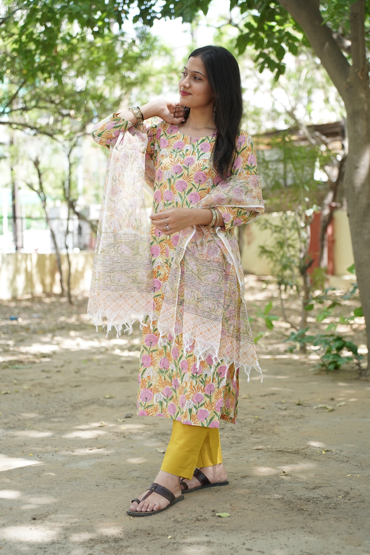 Rasgoola Handblock Print Straight Kurti with Plain Pant & Kota Doriya Dupatta