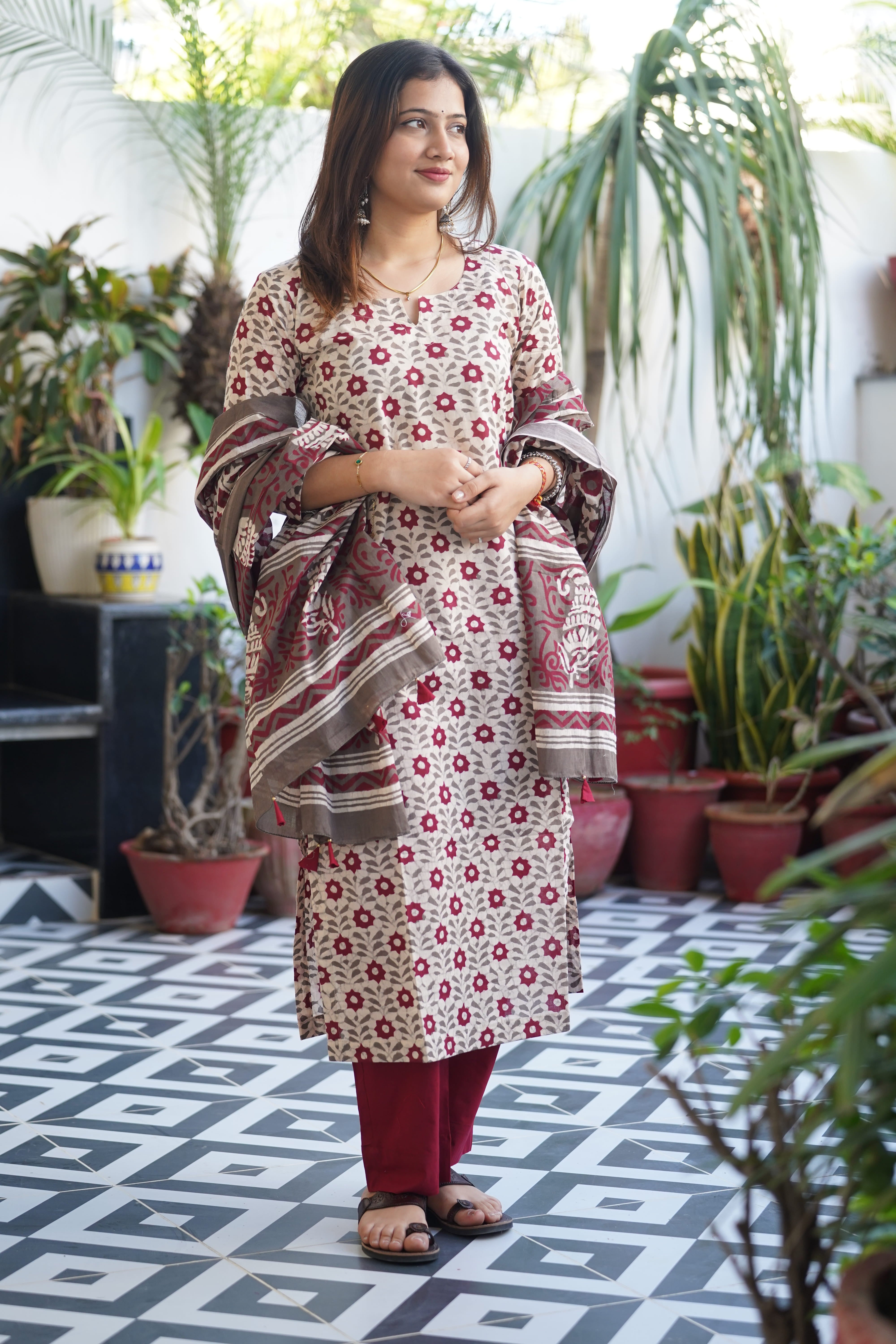 "Madhurima" Block Straight kurti with plain pant and Cotton dupatta