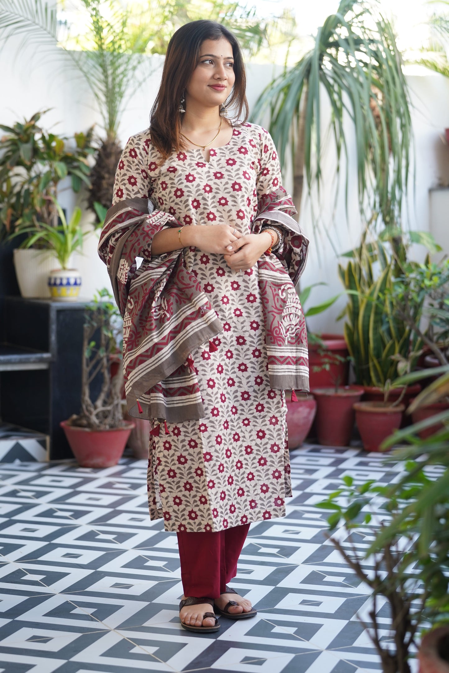 "Madhurima" Block Straight kurti with plain pant and Cotton dupatta