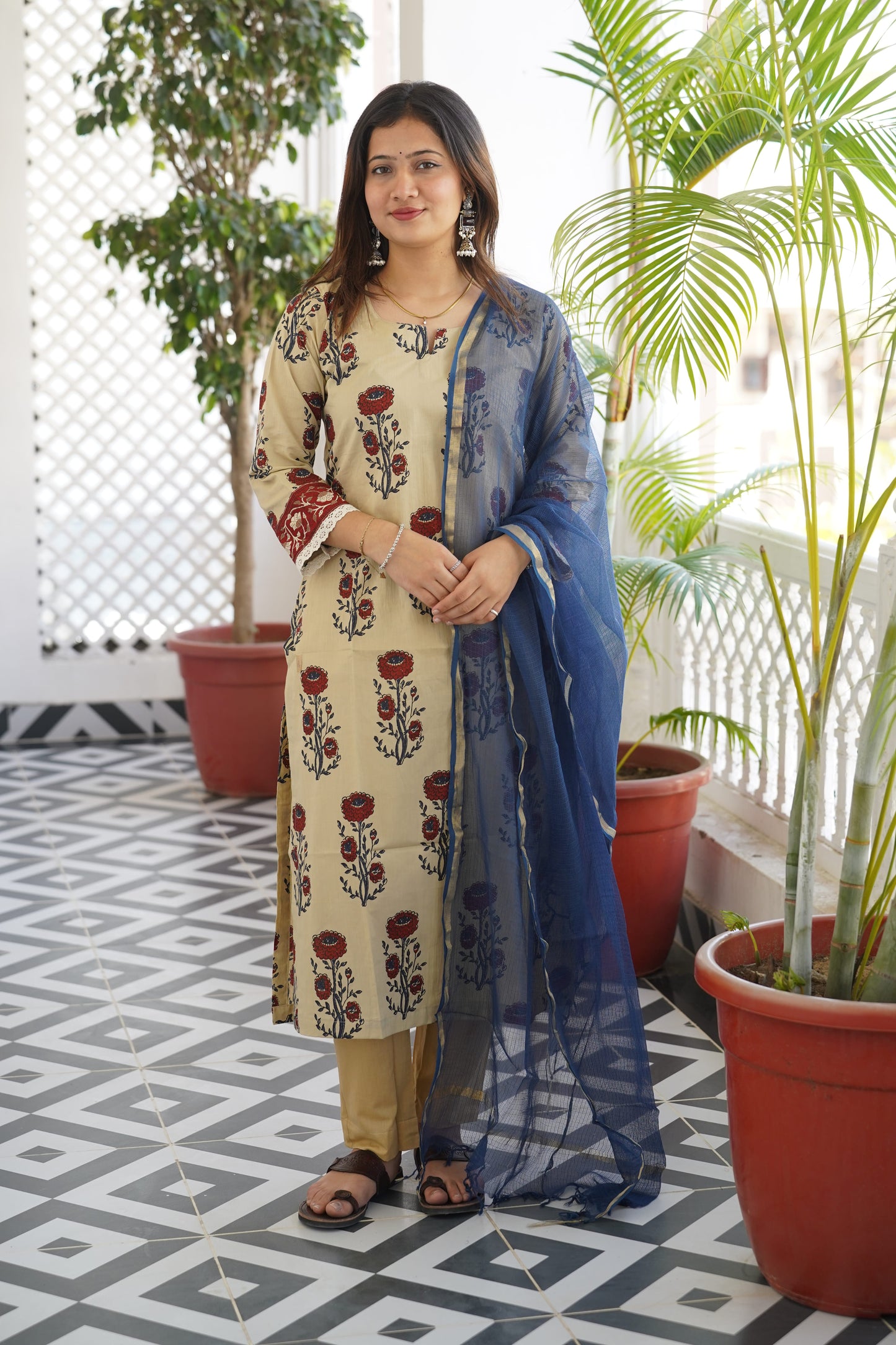 "Sandhya" Block Straight Kurti And Plain Pant With plain Kota Doriya Dupatta