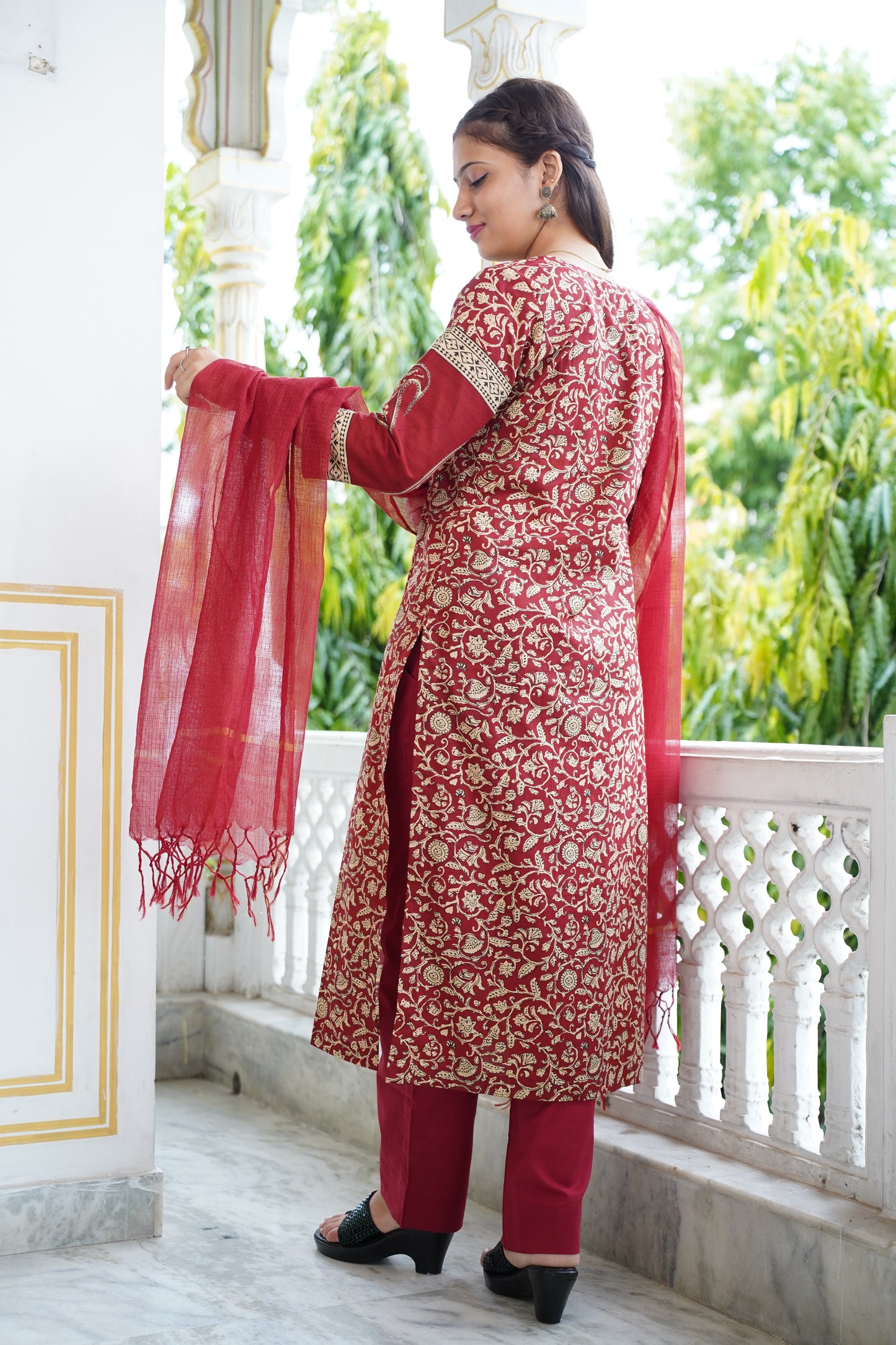 HEER Maroon Cotton Suit Set With Kota Doriya Dupatta