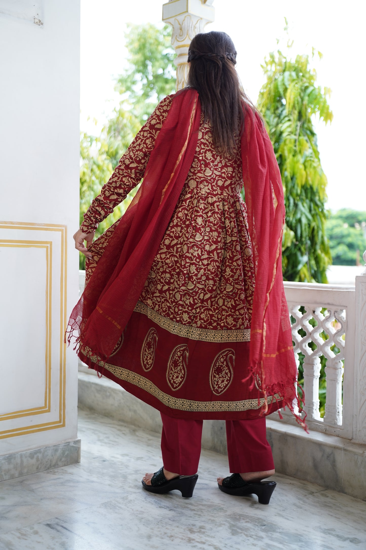 HEER Maroon Cotton Suit Set With Kota Doriya Dupatta
