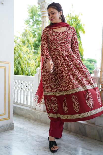 HEER Maroon Cotton Suit Set With Kota Doriya Dupatta