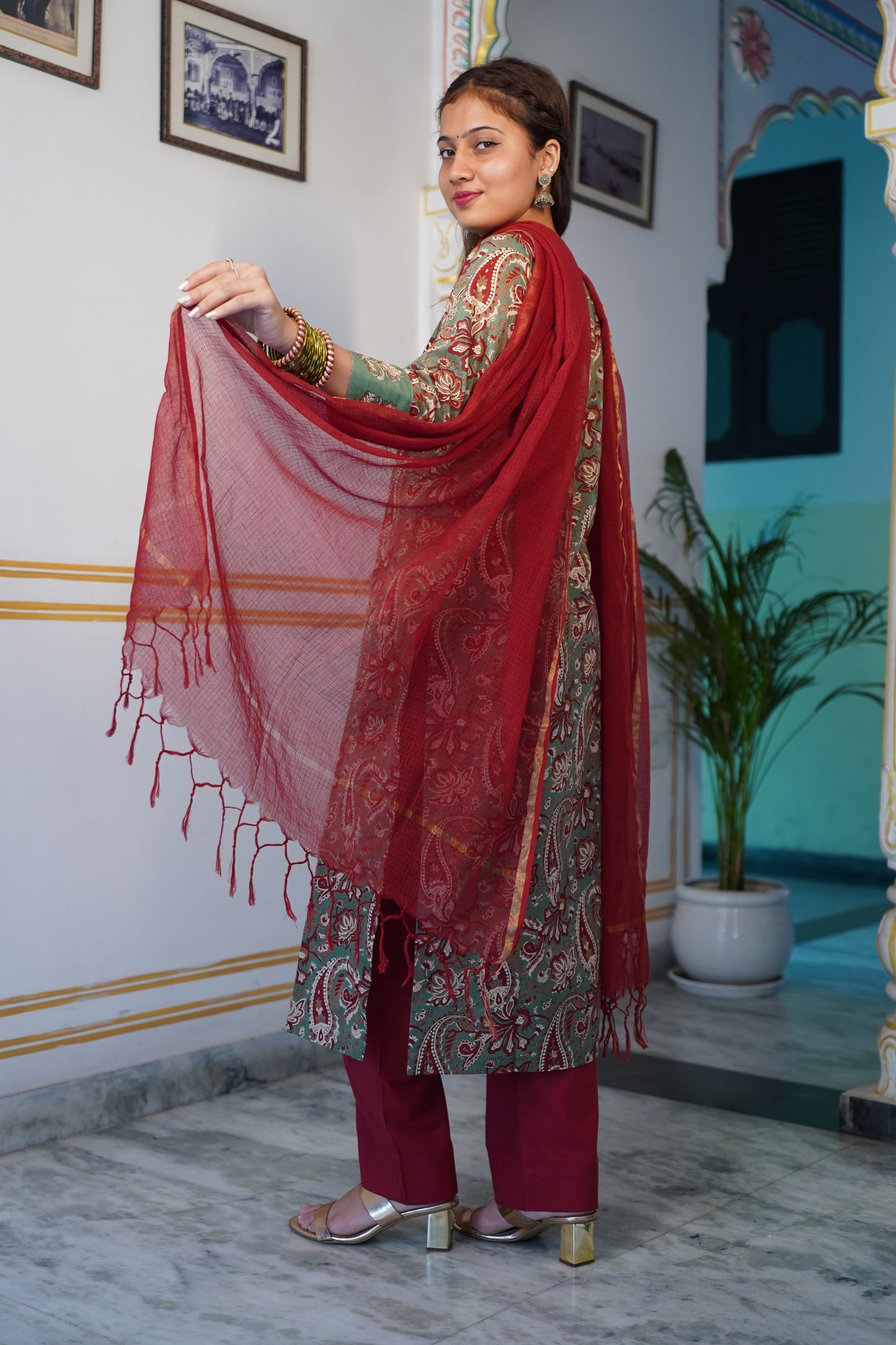 GULLISTHA Cotton Suit Set With Yoke And Border On Neck And On Sleeves With Plan Kota Doriya Dupatta