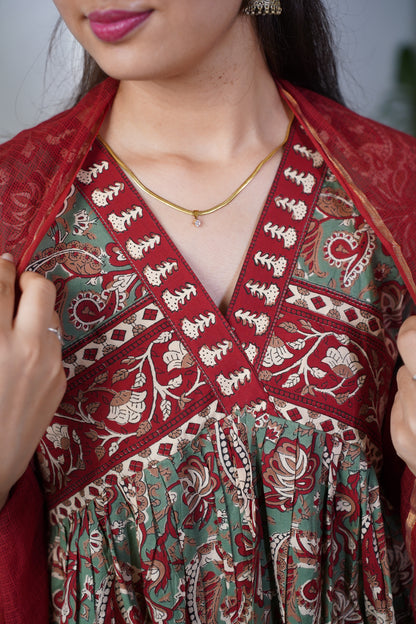 GULLISTHA Cotton Suit Set And Border On Neck And On Sleeves With Plan Kota Doriya Dupatta
