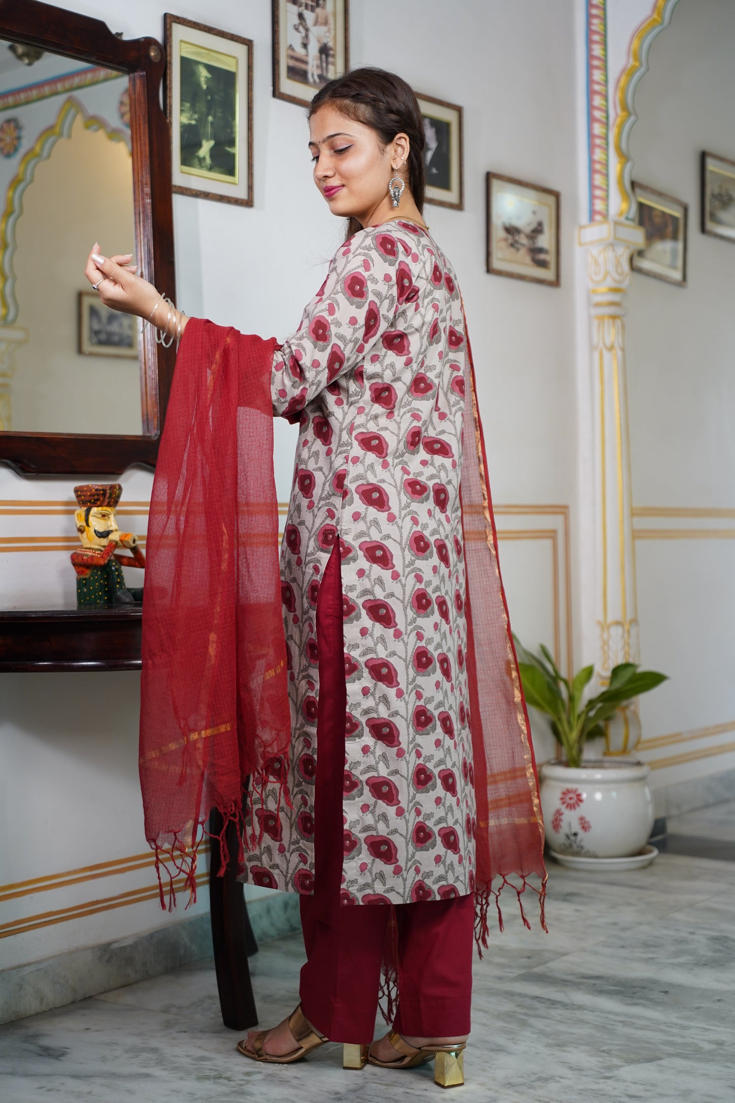 SIENNA(Reddish- Brown Colour) Cotton Straight Fit Suit Set With Plan Kota Doriya Dupatta