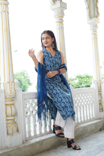 Neelgiri 2 handblock straight fit kurti with plain pant and Plan kota doriya dupatta or Shibori Bhandej Dupatta