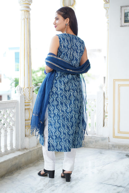 Neelgiri 2 handblock straight fit kurti with plain pant and Plan kota doriya dupatta or Shibori Bhandej Dupatta