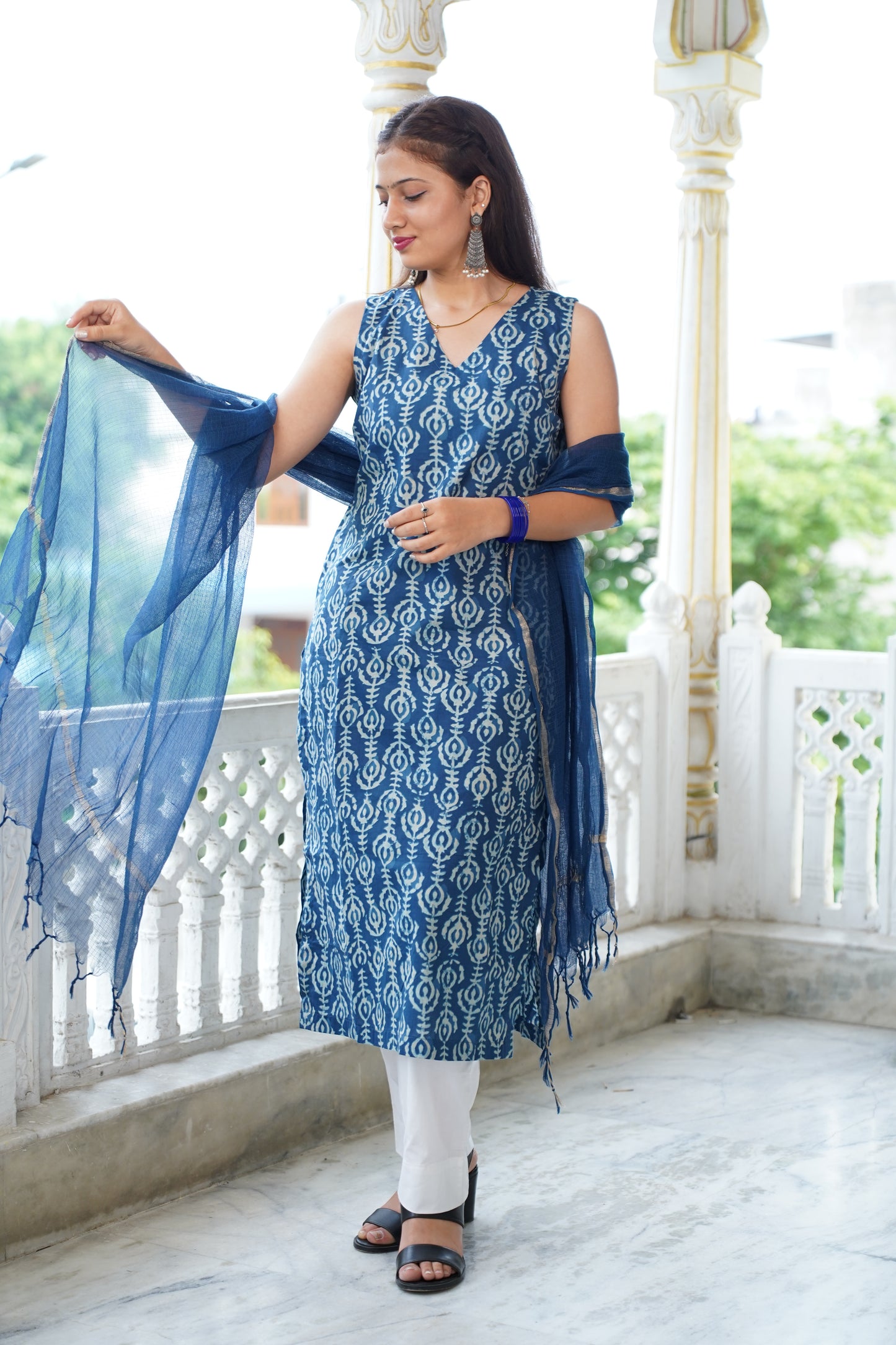 Neelgiri 2 handblock straight fit kurti with plain pant and Plan kota doriya dupatta or Shibori Bhandej Dupatta