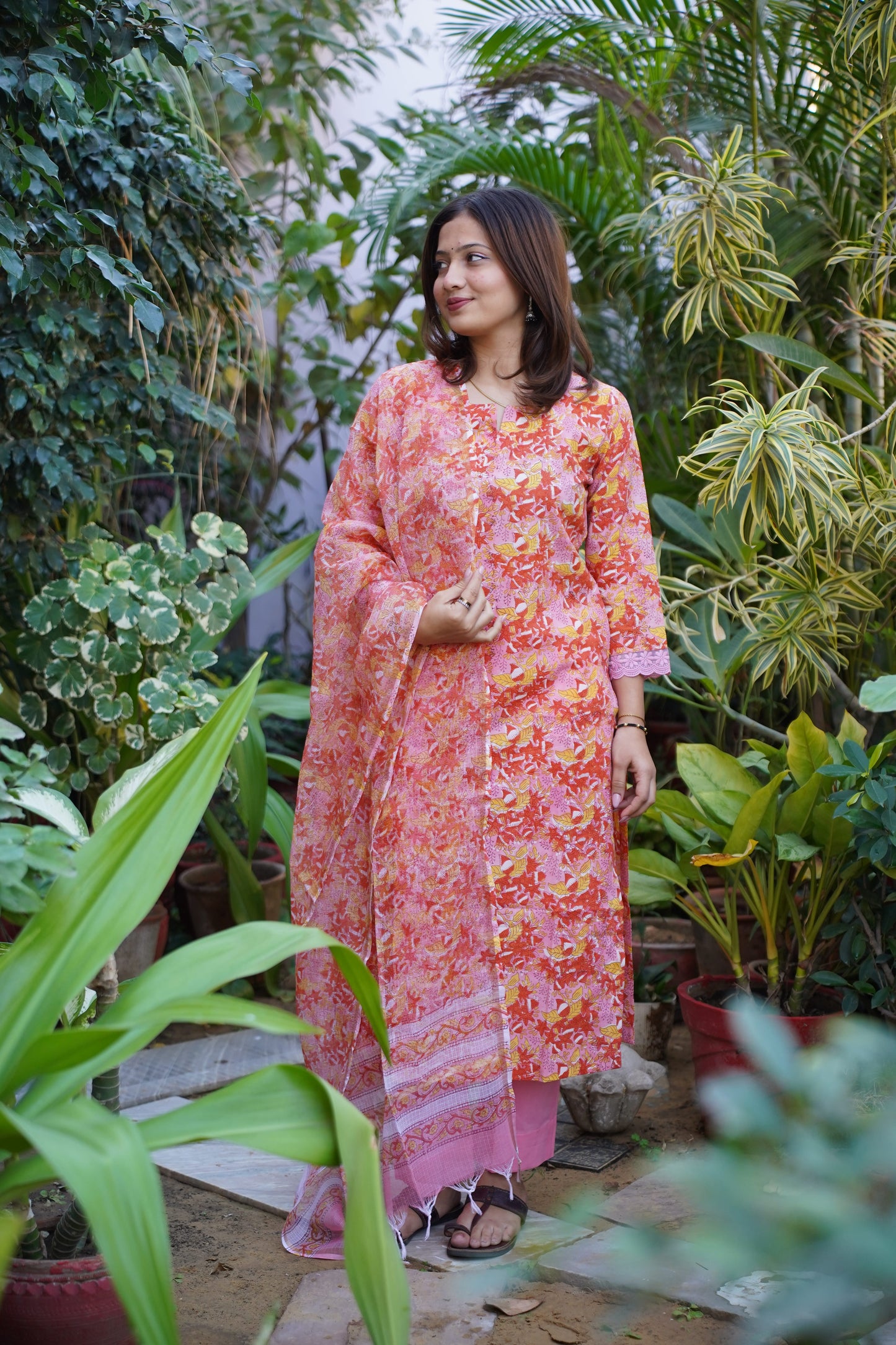 "Kasriya Noor" Straight Kurta and plan Pant with Kota doriya dupatta