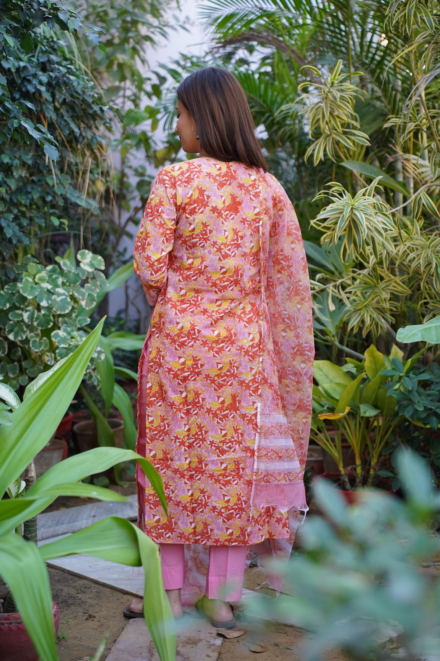 "Kasriya Noor" Straight Kurta and plan Pant with Kota doriya dupatta