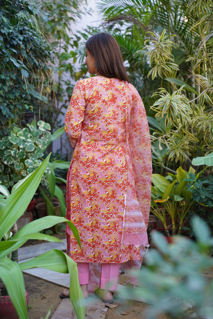 "Kasriya Noor" Straight Kurta and plan Pant with Kota doriya dupatta