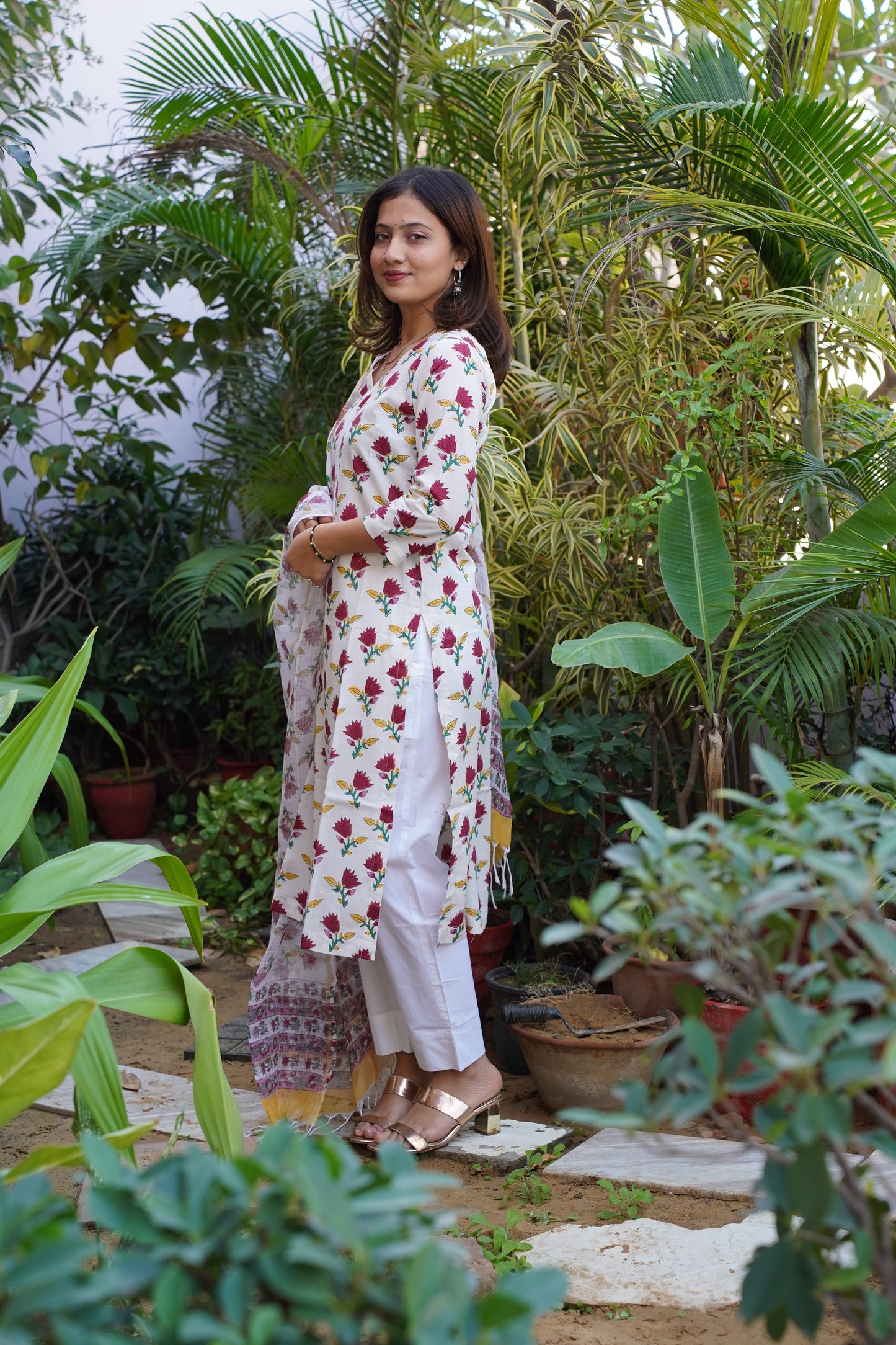 "Fiza" Straight Kurta and plan Pant with Kota doriya dupatta
