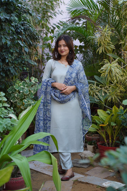 "Neelkamal" Straight Satin Kurta and plan Pant with Kota doriya dupatta