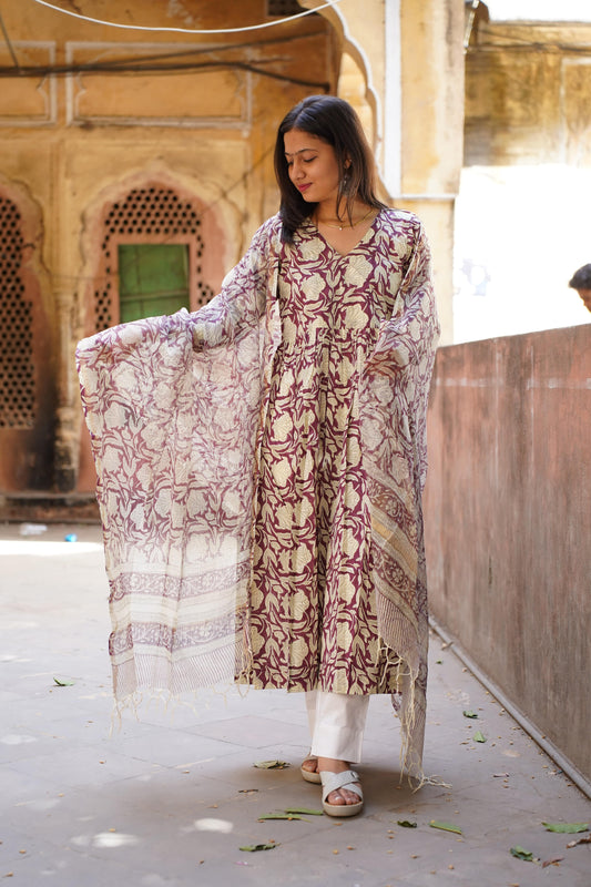 Mirari  Handblock Print Alia Kurti with Plain Pant & Kota Doriya Dupatta