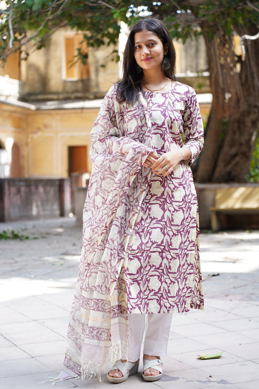 Mirari  Handblock Print Straight Kurti with Plain Pant & Kota Doriya Dupatta