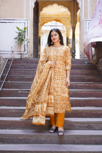 Sunehri Sitara Block Print Straight Kurti with Plain Pant & Cotton Dupatta