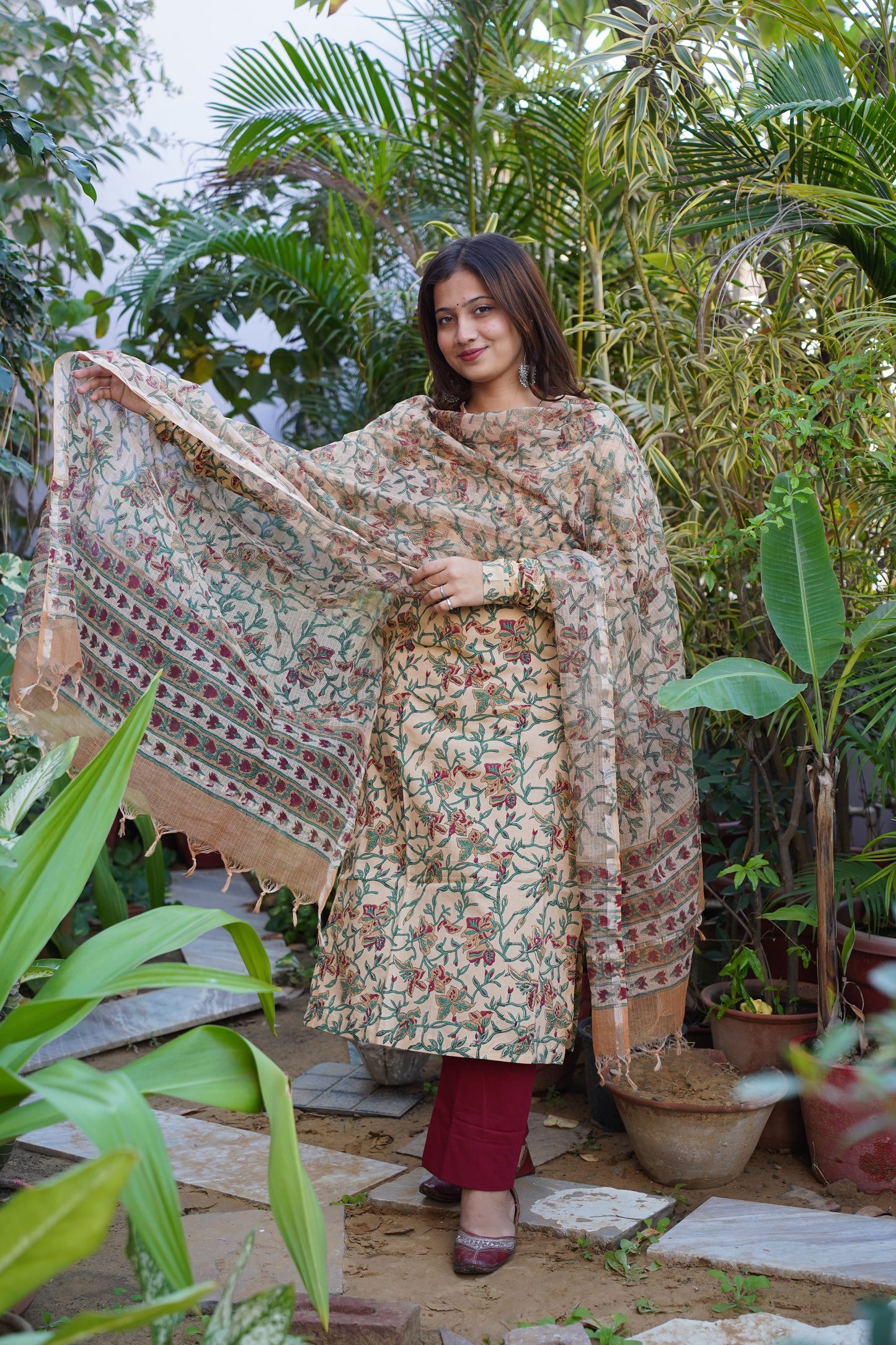 "Falak" Straight Kurta and plan Pant with Kota doriya dupatta