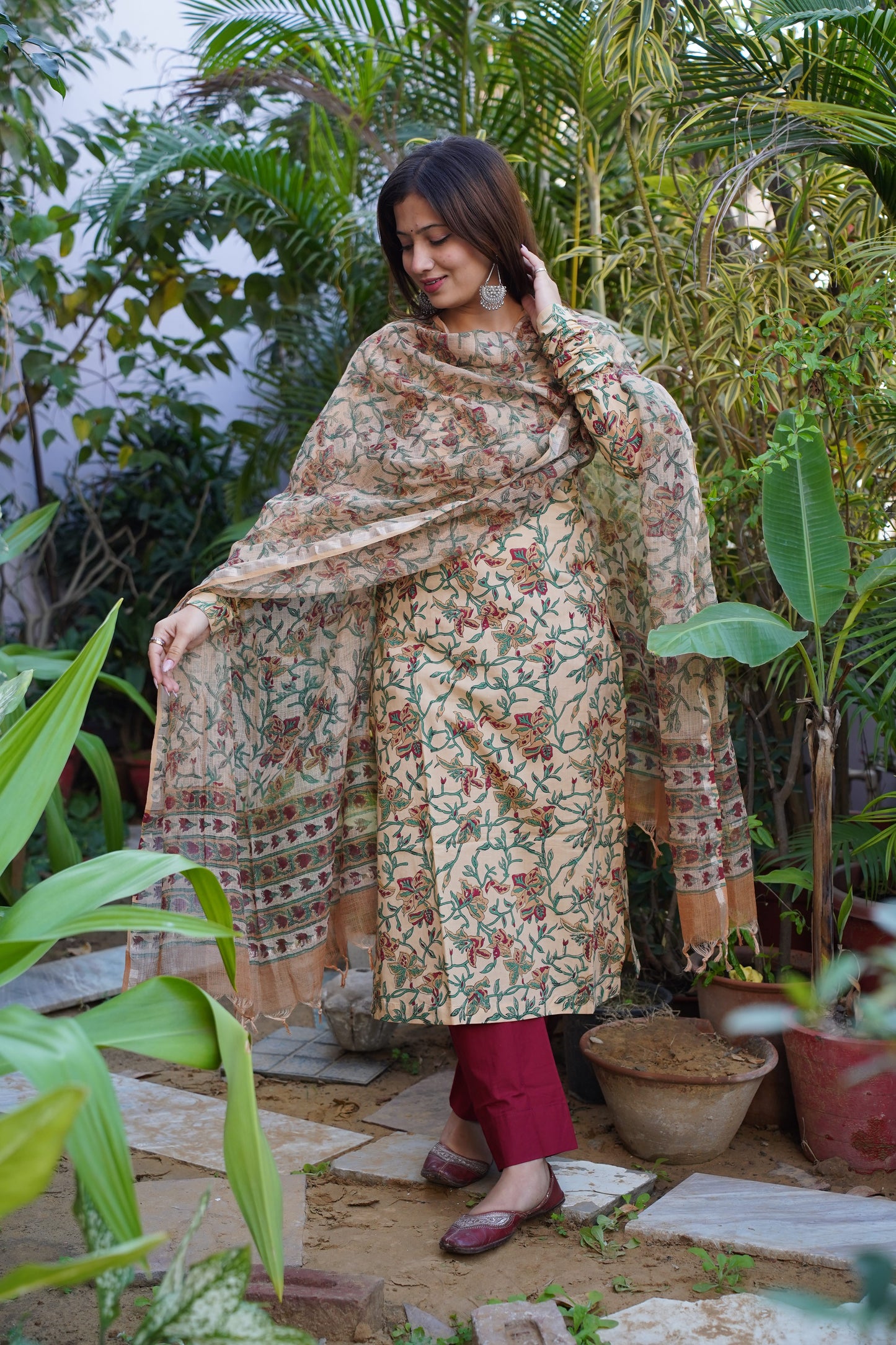 "Falak" Straight Kurta and plan Pant with Kota doriya dupatta