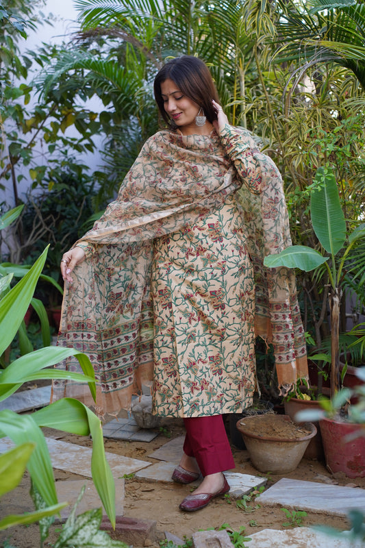 "Falak" Straight Kurta and plan Pant with Kota doriya dupatta