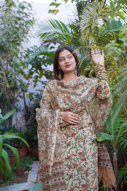"Falak" Straight Kurta and plan Pant with Kota doriya dupatta