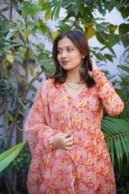 "Kasriya Noor" Alia Kurta and plan Pant with Kota doriya dupatta