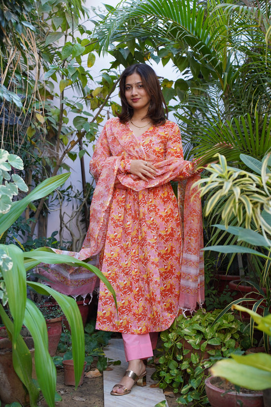 "Kasriya Noor" Alia Kurta and plan Pant with Kota doriya dupatta
