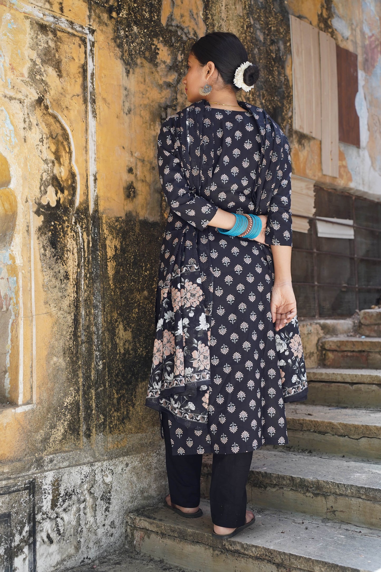 Suramya Block Print Straight Kurti with Plain Pant & Cotton Dupatta
