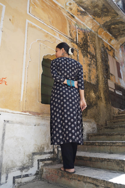 Suramya Block Print Straight Kurti with Plain Pant & Cotton Dupatta