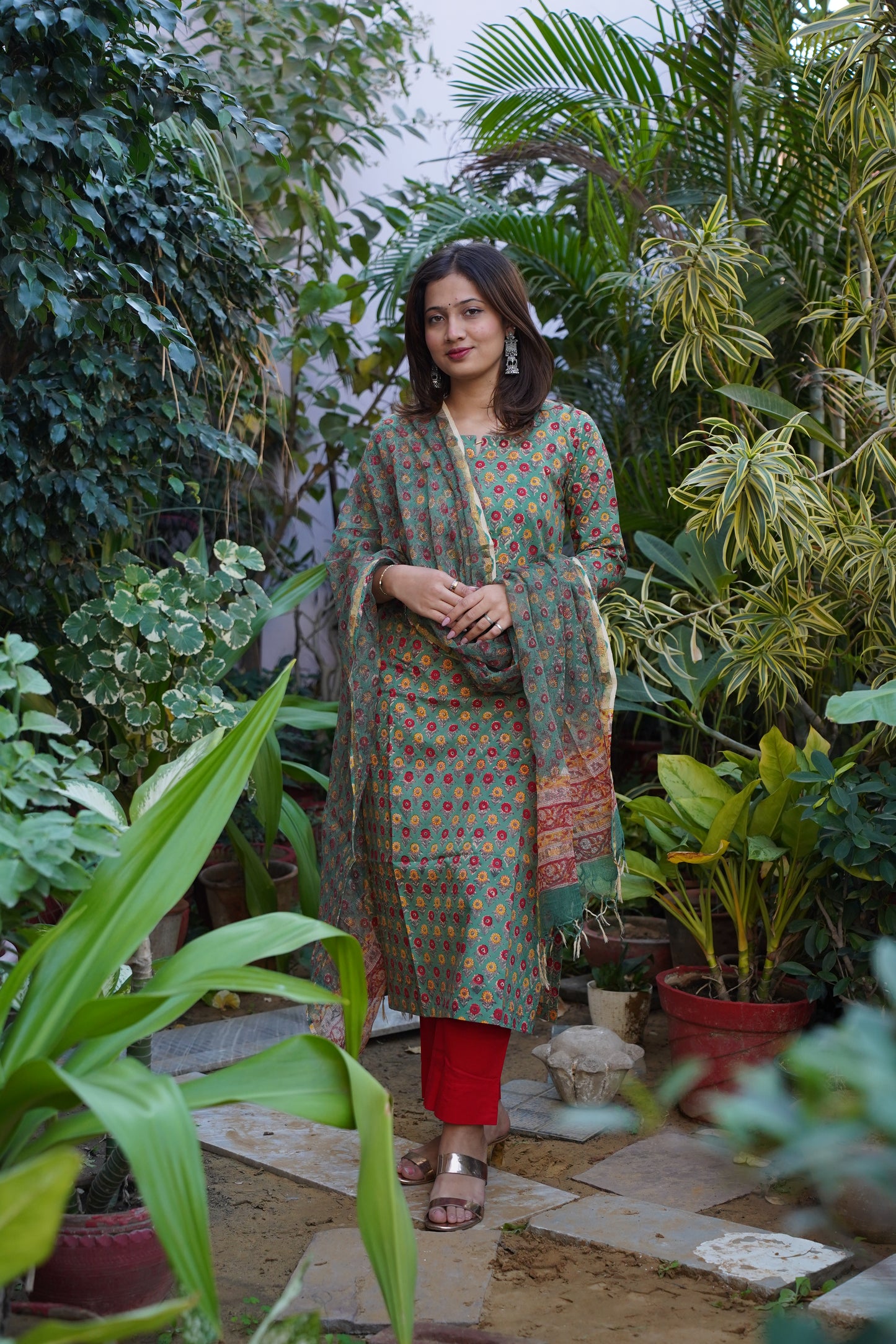 "Heer" Straight Kurta and plan Pant with Kota doriya dupatta