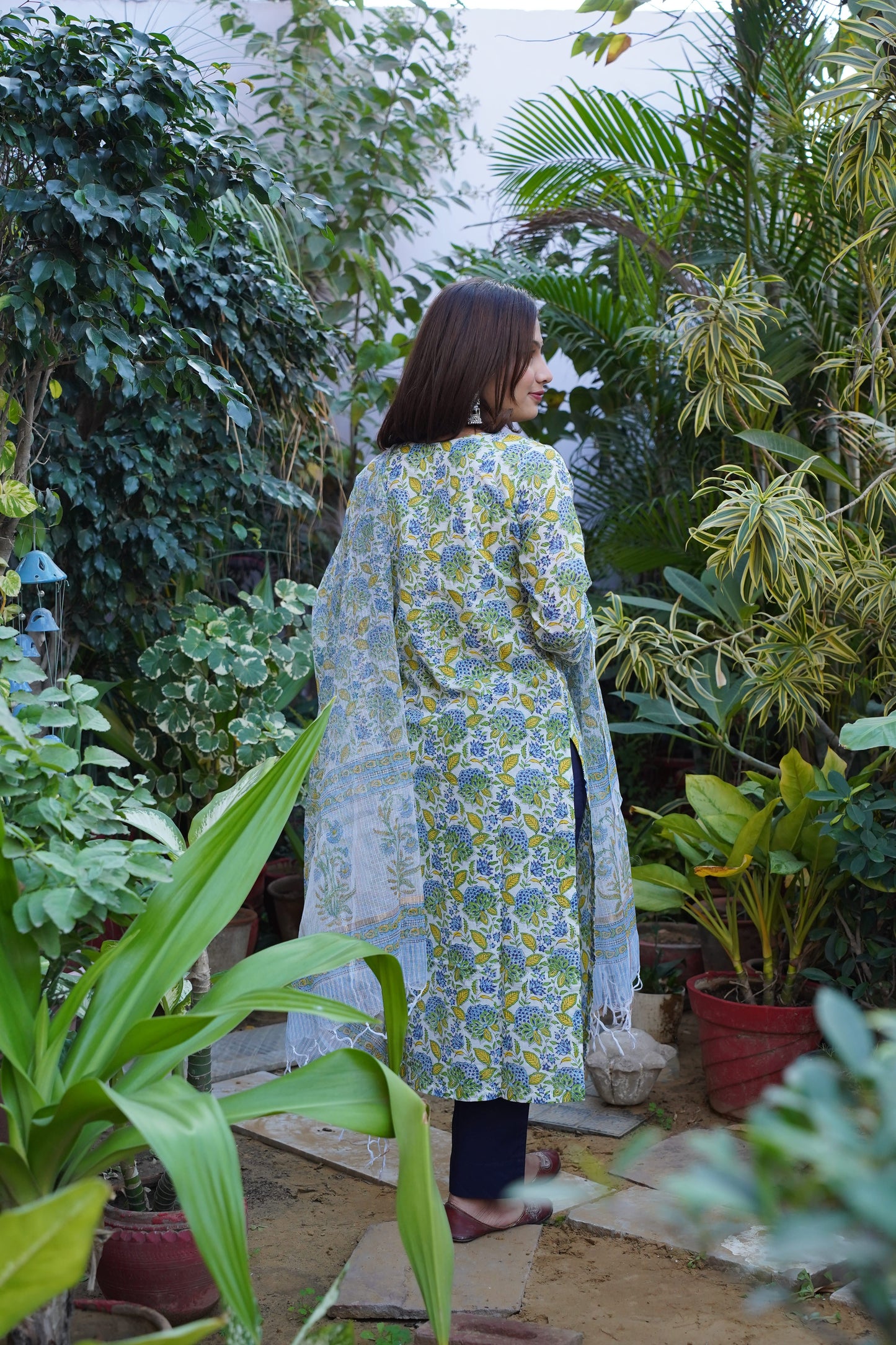 "AAFREEN" Straight Kurta and plan Pant with Kota doriya dupatta