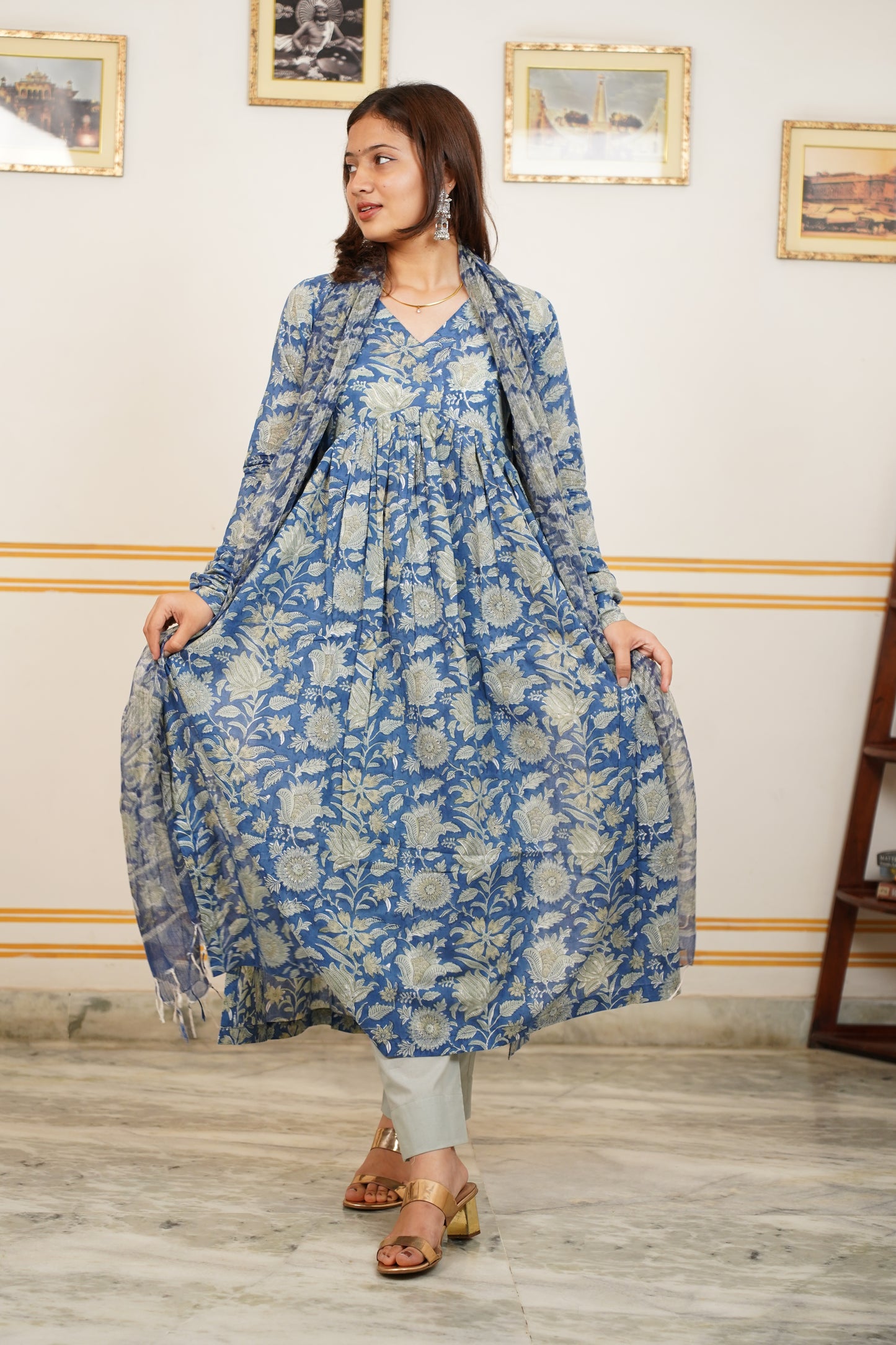 APSARA Handblock Alia Kurti With Plain Pant And Kota Doriya Dupatta