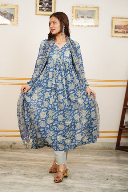 APSARA Handblock Alia Kurti With Plain Pant And Kota Doriya Dupatta