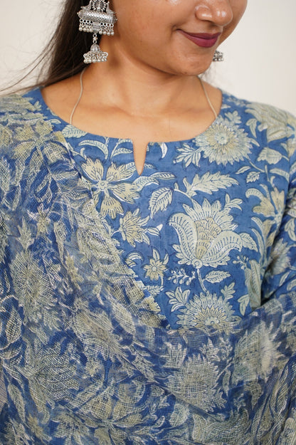 APSARA Handblock Straight Kurti With Plain Pant And Kota Doriya Dupatta