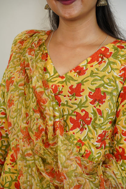 SAFFRON Handblock Alia Kurti With Plain Pant And Kota Doriya Dupatta