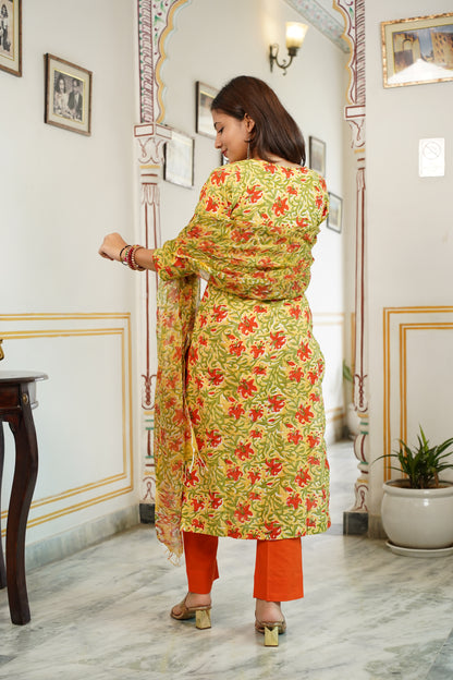 SAFFRON Handblock Straight Kurti With Plain Pant And Kota Doriya Dupatta