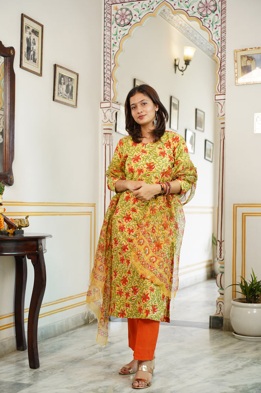 SAFFRON Handblock Straight Kurti With Plain Pant And Kota Doriya Dupatta