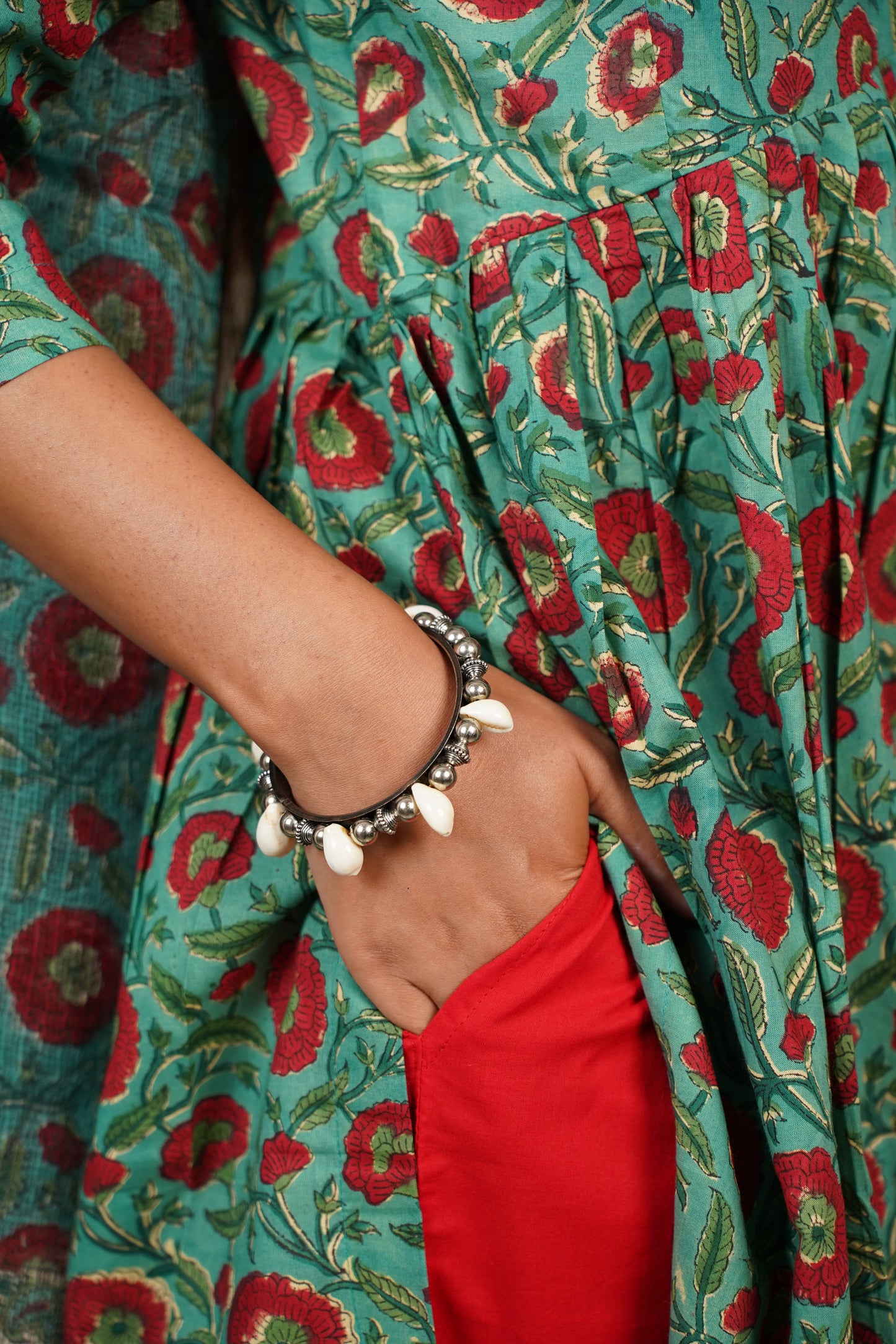 SAKHI Handblock Alia Kurti With Plain Pant And Kota Doriya Dupatta