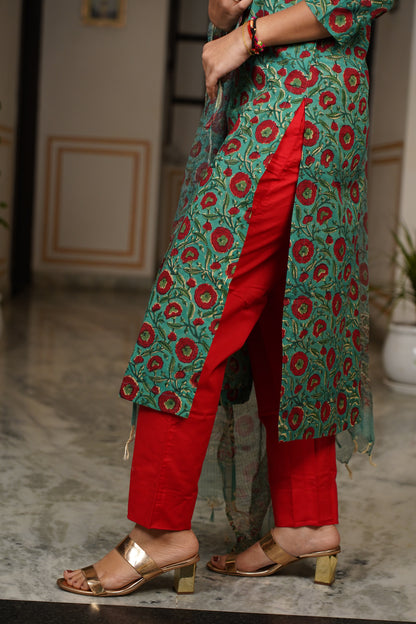 SAKHI Handblock Straight Kurti With Plain Pant And Kota Doriya Dupatta