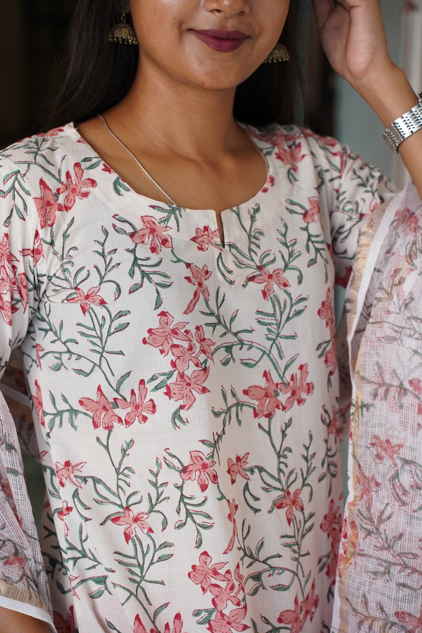 "DHUNKI"Handblock Straight Kurti With Plain Pant And Kota Doriya Dupatta
