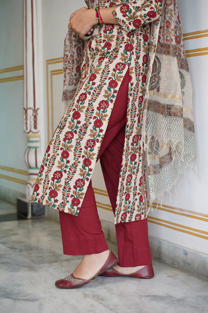 "SIA"Handblock Straight Kurti With Plain Pant And Kota Doriya Dupatta