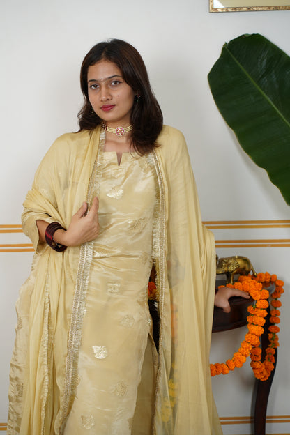 "SANGAMARMAR" HO Silk Kurti With Lining And Cotton Silk Pant With Chamunda Chiffon Golden Lace And Tussles Dupatta