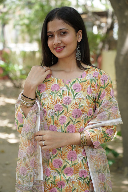 Rasgoola Handblock Print Straight Kurti with Plain Pant & Kota Doriya Dupatta